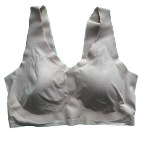 Maidenform Cream Intimates Wireless Bra with Molded Cups Women’s L Activewear
